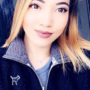 Meet your Posher, Lara